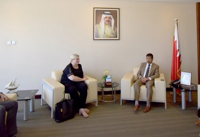 تبادل الخبرات والتجارب بشأن قانون العدالة الإصلاحية للأطفال مع مؤسسة البريطانية
