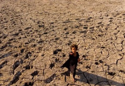 بالصور: العراق.. أنهار تبخرت ومدينة قديمة طفت