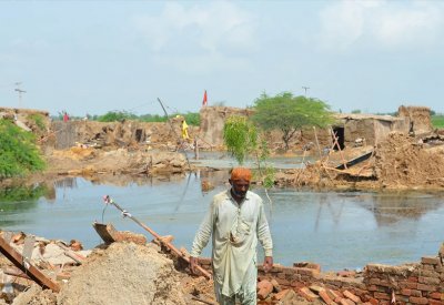 الفيضانات تفتك باقتصاد باكستان.. خسائر بمليارات الدولارات