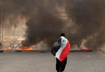 إيران تغلق حدودها مع العراق.. والكويت تدعو رعاياها للمغادرة