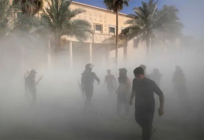 بعد اشتباكات أدت لمقتل 33 شخصاً.. انسحاب الصدريين وفتح المنطقة الخضراء