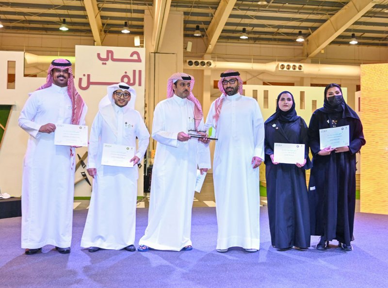 المؤيد: الشباب الخليجي والعربي يمتلكون قدرات تؤهلهم لتبوء مناصب قيادية