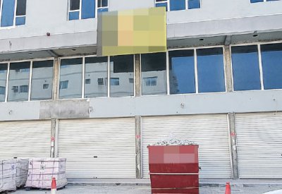 “البلاد” ترصد عشرات المحلات المغلقة والخاوية