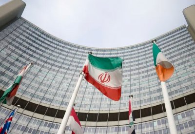 إيران تشترط "ضمانات أقوى".. وتتهم الوكالة الذرية بتسييس طلباتها