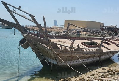 بالصور: مقبرة السفن بفرضة المحرق.. تراوح مكانها