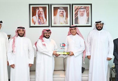 وزير الصناعة والتجارة يستقبل رئيس هيئة فريق البحرين للغوص التطوعي