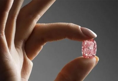 ماسة نادرة تزور دبي.. قيمتها بأكثر من 21 مليون دولار
