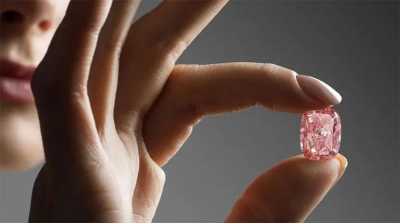 ماسة نادرة تزور دبي.. قيمتها بأكثر من 21 مليون دولار