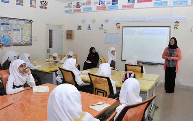 تربويون: عودة التعليم الحضوري تزرع الدافع وتوجد الحافز لتطوير التعليم