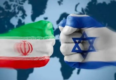 إسرائيل غير مقيدة بضرب برنامج إيران النووي واستهداف مواقعها بسوريا