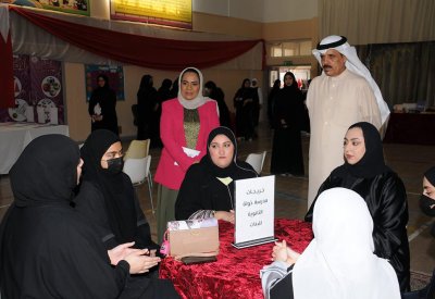 اليوم التعريفي يستقطب مزيداً من أولياء الأمور في يومه الثاني