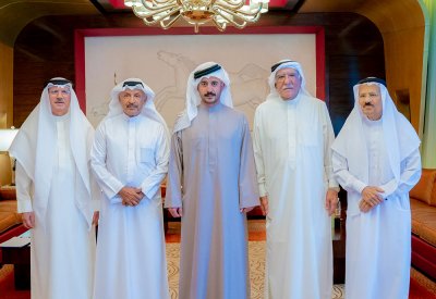 خالد بن حمد يستقبل رئيس الجمعية البحرينية للرواد الرياضيين