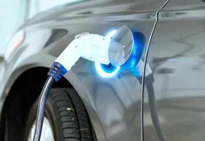 لهذه الأسباب.. طفرة السيارات الكهربائية قد تضرب سوق الوظائف الأميركية