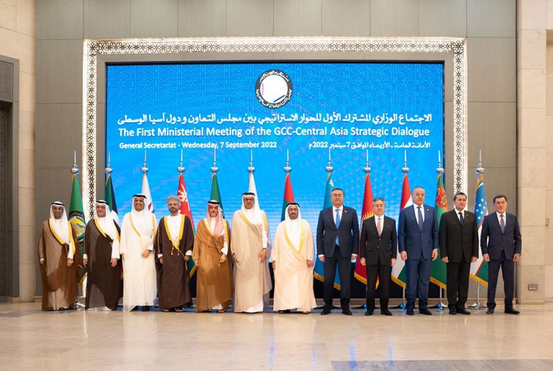 وزير الخارجية يشارك في الاجتماع الوزاري المشترك للحوار الاستراتيجي بين وزراء الخارجية بدول مجلس التعاون ودول آسيا الوسطى