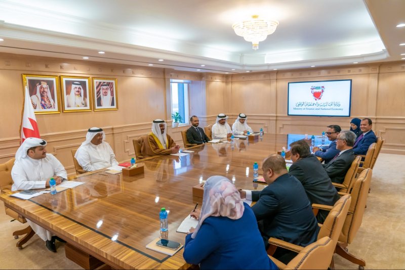 معالي وزير المالية والاقتصاد الوطني يستقبل نائب وزير خارجية مملكة ماليزيا والوفد المرافق