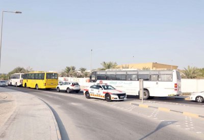 اختناقات مرورية في اليوم الدراسي الأول