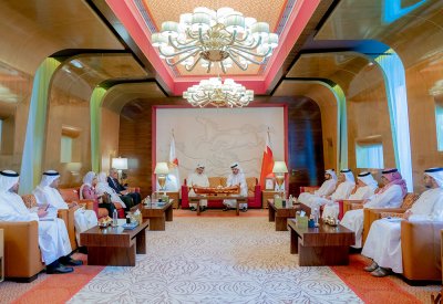 خالد بن حمد يوجه لتكاتف الجهود بروح فريق البحرين لإنجاح استضافة دورة الألعاب المدرسية 2024