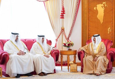 جلالة الملك المعظم يستقبل وزير الخارجية ووزير المالية وزير الدولة للشئون الاقتصادية والاستثمار بدولة الكويت