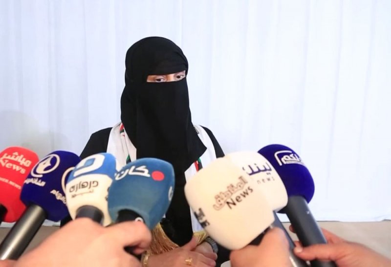 الكويت.. المرشحة موضي المطيري تخطف الأضواء في آخر يوم لتسجيل مرشحي الانتخابات
