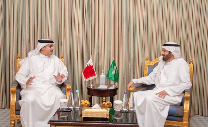 وزير العدل يلتقي وزير الحج والعمرة بالمملكة العربية السعودية