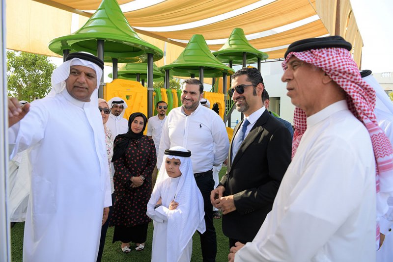 المبارك يتفقد مشروع "ذا فيلج" ويشيد بالشراكة مع القطاع الخاص