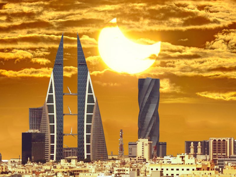 الحجري: قمر آخر شهر ربيع الأول يكسف الشمس جزئيا بنسبة 38.77%