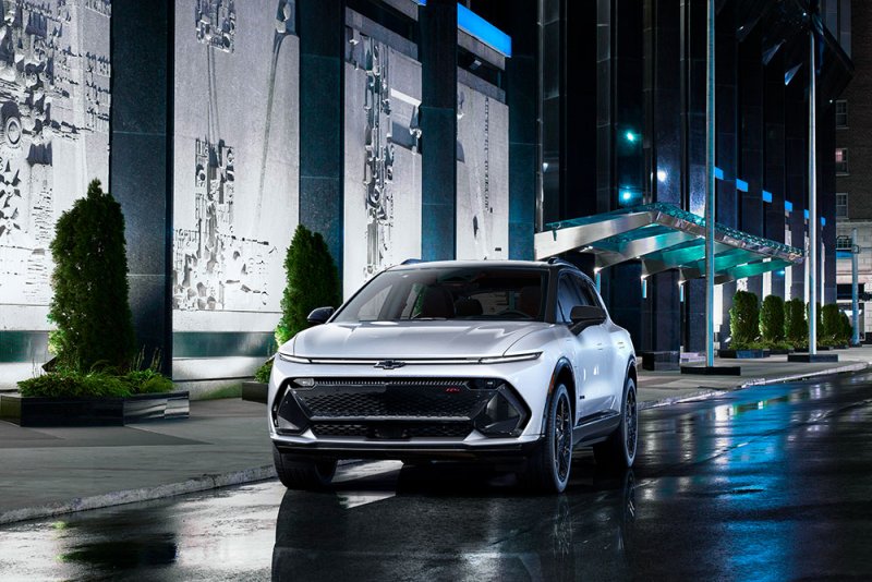 ’شفروليه تكشف عن ’إكوينوكس EV‘ 2024  بمناسَبة ’اليوم العالمي للمركبات الكهربائية‘