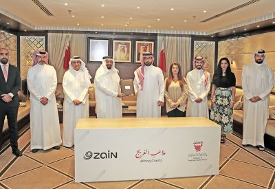 وزارة الشباب والرياضة و "زين البحرين" يوقعان اتفاقية إنشاء ملاعب الفريج