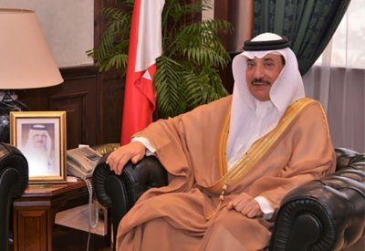 وزير العمل يلتقي سفيرة الفلبين لدى مملكة البحرين