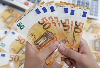 اليورو يقفز إلى أعلى مستوى له منذ أكثر من ثلاثة أسابيع مقابل الدولار