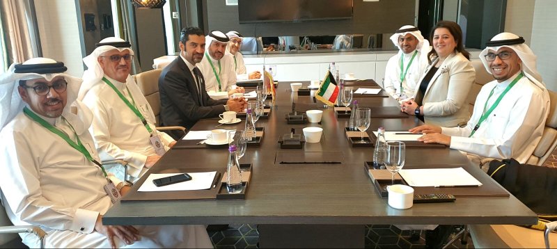 وزير شئون البلديات والزراعة يلتقي وزيرة الشئون البلدية الكويتية