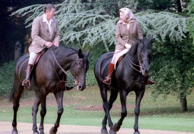 ملكة بريطانيا ورؤساء أميركا.. قصص طريفة من ترومان إلى بايدن