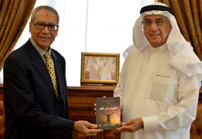 مستشار جلالة الملك لشؤون الإعلام يستقبل الكاتب الصحفي كريم بوعركي
