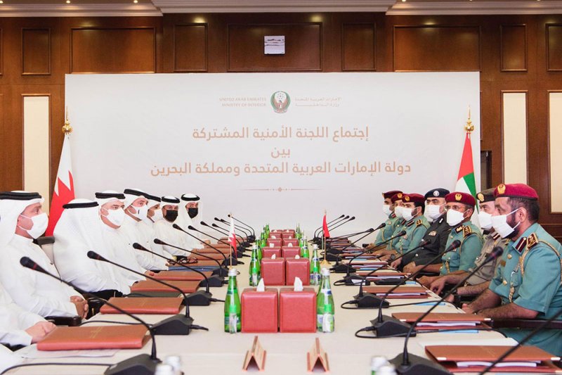 رئيس الأمن العام يشيد بمسيرة التعاون الأمني مع دولة الإمارات والحرص على تعزيز تبادل الخبرات والتجارب الأمنية