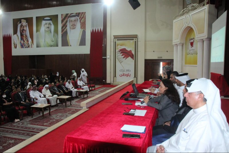 "التربية" تجتمع مع مديري المدارس بشأن قرار إعادة جدولة اليوم الدراسي