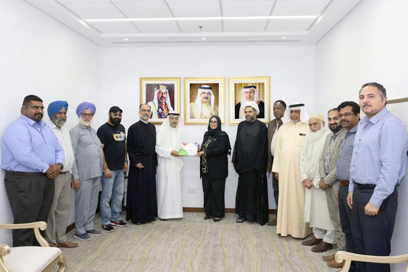 وزيرة الصحة تستقبل رئيس مجلس إدارة جمعية البحرين للتسامح وتعايش الأديان