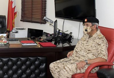 القائد العام يتفقد إحدى وحدات قوة دفاع البحرين