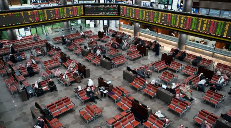 الأسهم الخليجية تتراجع بينما تتأهب الأسواق لمزيد من زيادات أسعار الفائدة
