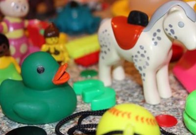 ألعاب الأطفال القديمة.. دراسة تحذر من "خطر قاتل"