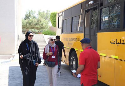 العام الجامعي يبدأ غدا.. وسط تكهنات بوقف خدمة "الحافلات الصفراء"
