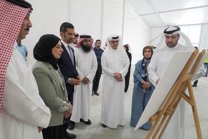 رئيسة مجلس النواب ووزير شؤون البلديات يتفقدان الموقع المؤقت لسوق الرفاع المركزي
