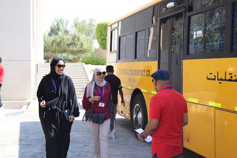 العام الجامعي يبدأ غدا.. وسط تكهنات بوقف خدمة "الحافلات الصفراء"