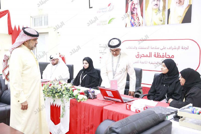 بوعنق يدرج اسم ابنته بدائرة قلالي