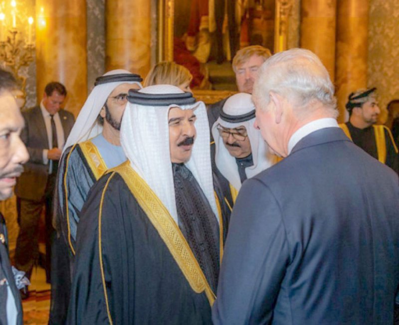 جلالة الملك المعظم يقدم التعازي والمواساة بوفاة جلالة الملكة إليزابيث الثانية