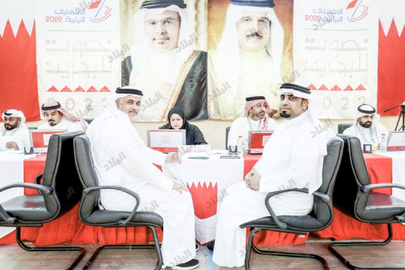 الصالح وآل عباس موجودان طوال الوقت لإدراج أسماء الناخبين