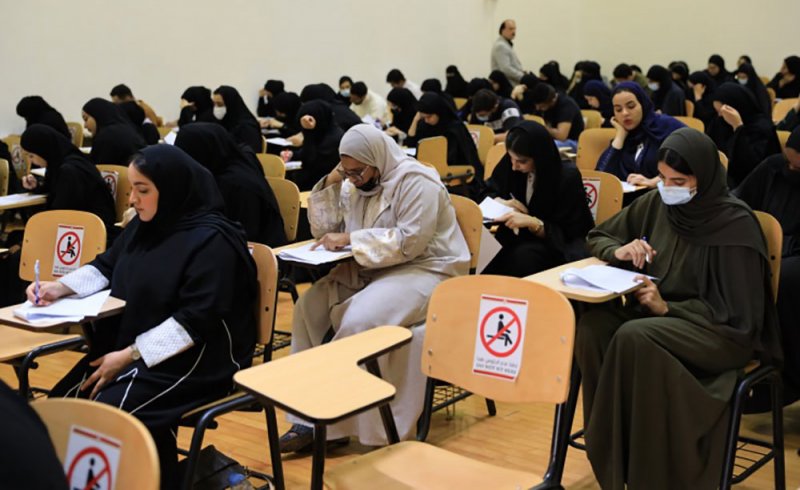 طلبة "المنازل": لتسهيل اجراءات تقديم الامتحانات