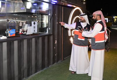 وزارة الصناعة تنفذ حملة مشتركة على عربات الطعام بمنطقة ضاحية السيف