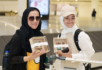 بالصور: مطار البحرين الدولي يحتفي باليوم الوطني السعودي الـ92