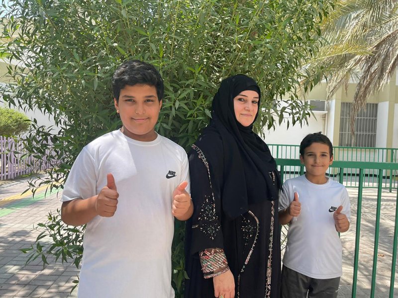 أولياء أمور يشكرون المعلمين لتفانيهم في أداء رسالتهم
