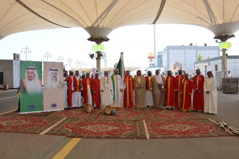 المحافظة الشمالية تحتفي باليوم الوطني السعودي على جسر الملك فهد